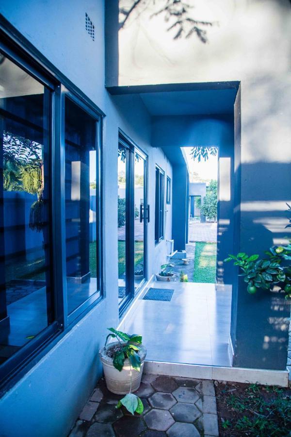 Blue Agave F2 Apartment Lusaka Ngoại thất bức ảnh