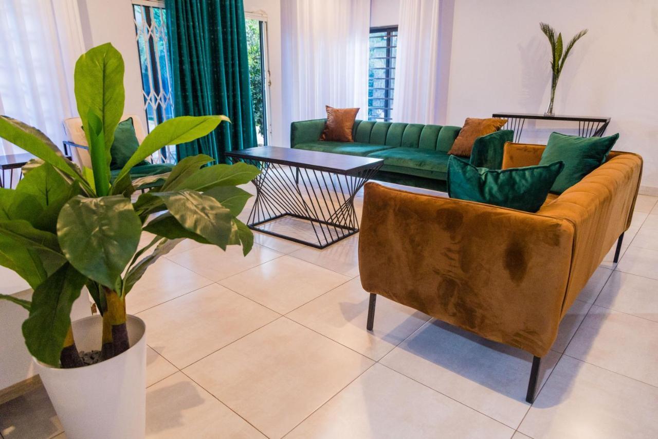 Blue Agave F2 Apartment Lusaka Ngoại thất bức ảnh