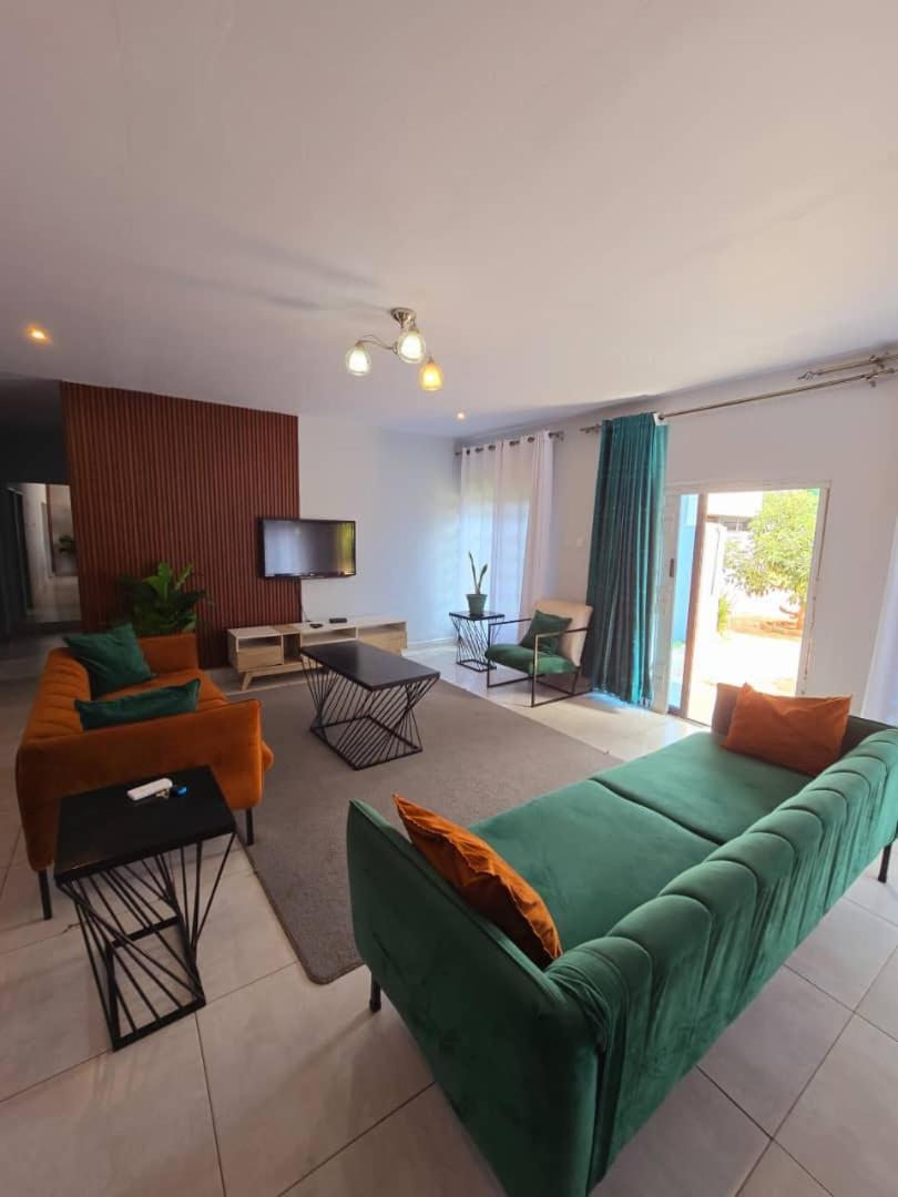 Blue Agave F2 Apartment Lusaka Ngoại thất bức ảnh